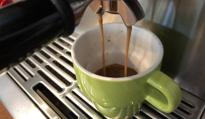 chiết xuất cà phê từ máy
