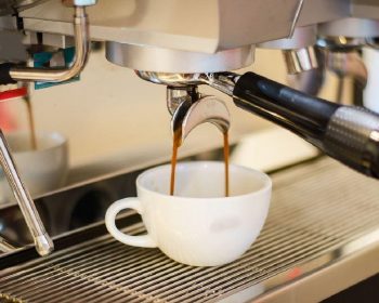 Cách pha Espresso bằng máy đơn giản